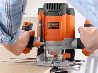 Obrázek 1 produktu Frézka horní 1200W KW1200E-QS Black & Decker