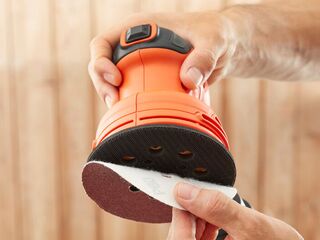 Obrázek 1 produktu Bruska excentrická 230W BEW210-QS Black & Decker