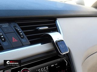 Obrázek 3 produktu Hands free FM transmitter do mřížky