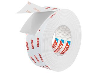 Obrázek 1 produktu Páska montážní oboustranná na tapety a omítku 1,5m x 19mm nosnost 10kg/m