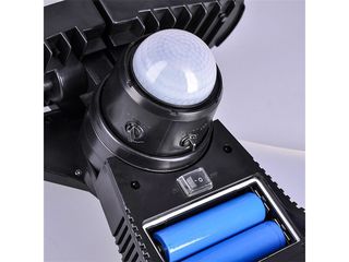 Obrázek 5 produktu Reflektor LED, solární osvětlení se senzorem, WO772, 8 W, 600 lm, Li-on, černá