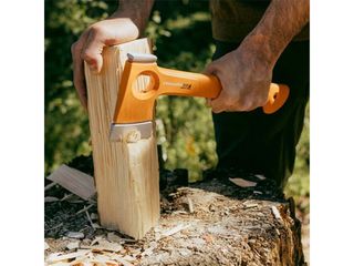 Obrázek 6 produktu Sekera univerzální lehká Fiskars X-series (XS) X13