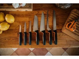 Obrázek 3 produktu Nůž na pečivo Fiskars Functional Form, 21 cm