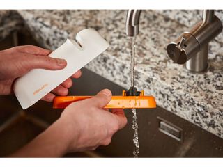 Obrázek 3 produktu Ostřic na nože Fiskars Roll-Sharp™, bílý