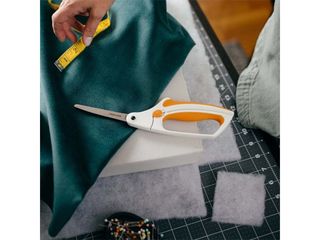 Obrázek 3 produktu Nůžky na látku EasyAction Fiskars, 21 cm