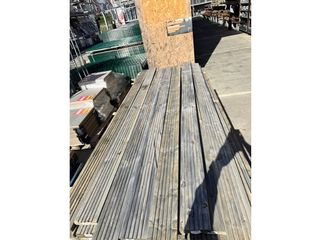 Obrázek 1 produktu Prkno terasové Borovice tlakově impreg. šedé B/C, (rýh./část.rýh.) 24x120x1800mm