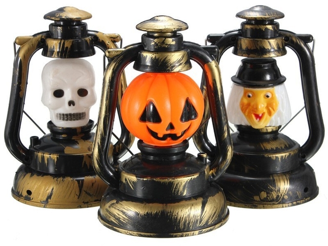Obrázek produktu Lucerna plastová LED svítící se zvukem Halloween 17x11cm mix druhů
