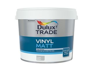 Dulux Trade Vinyl Matt base - light