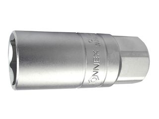 Ořech 1/2 na svíčky 67/21mm CV