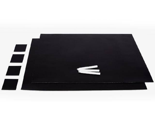 Obrázek produktu Fólie tabulová magnetická 29,7 cm x 42 cm 2 ks, magnety 4 ks, křída 3 ks