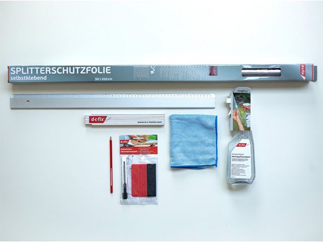 Obrázek produktu Fólie ochranná proti rozbití 90 cm x 200 cm, ulamovací nůž, vyhlazovací stěrka