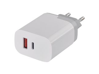 USB adaptér univerzální do sítě 1,5 – 3,0A (30W) max.