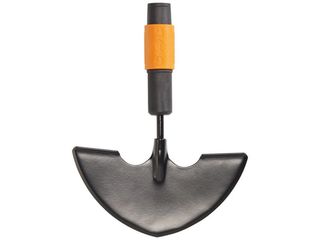Nůž Fiskars QuikFit na okraje trávníku