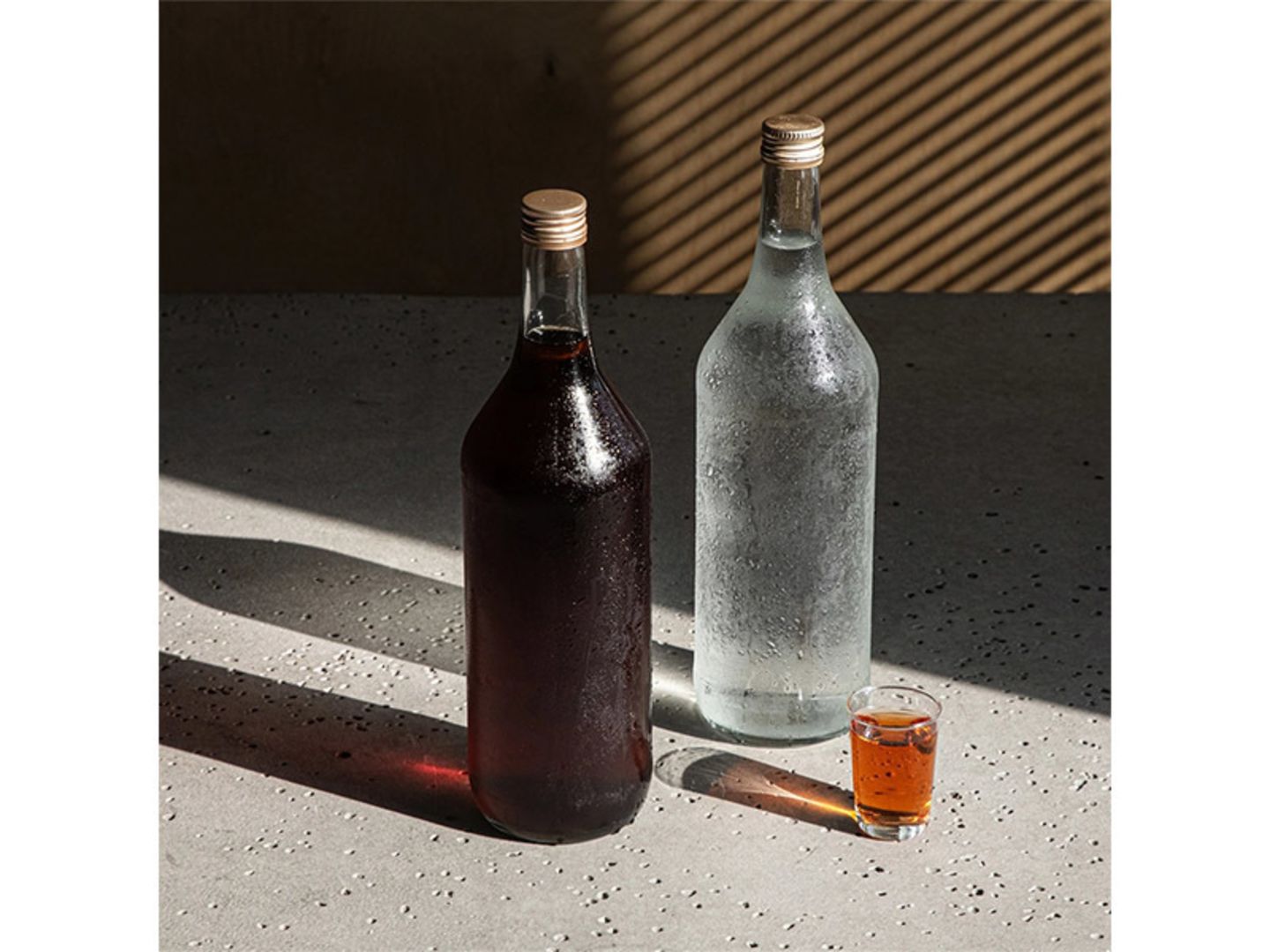 Láhev kulatá, hladká + zátka, 1000 ml, 4 ks